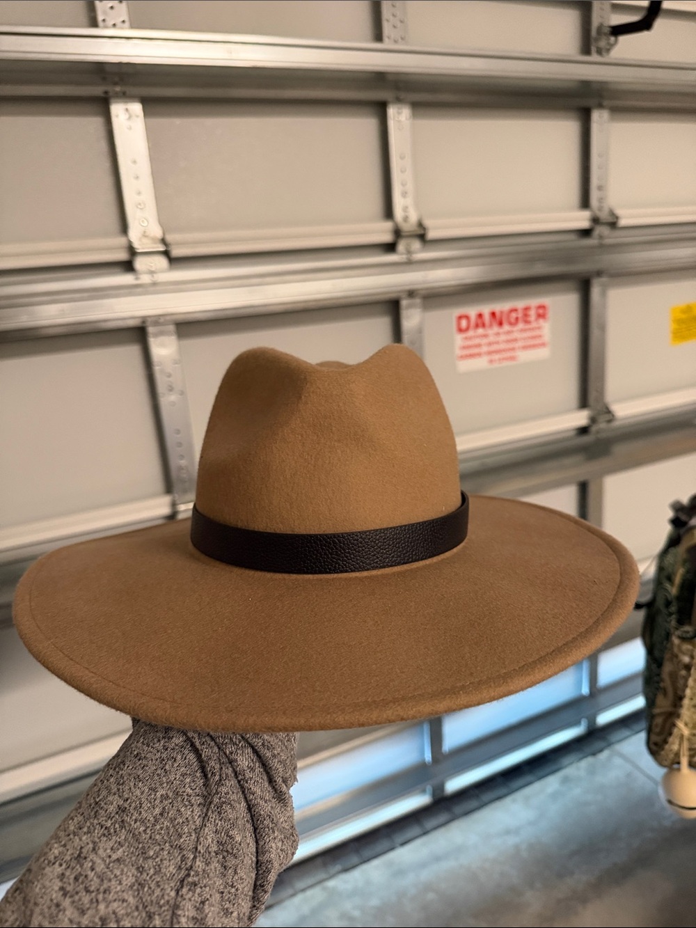 Wide Brim Felt Fedora Hat in Camel with Dark Brown Band